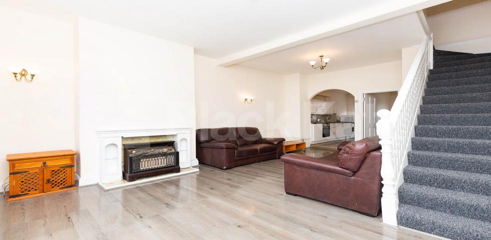 Spacious three double bedroom property in the heart of Camden Camden High Street, Camden